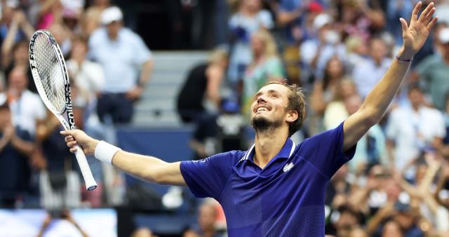 皇冠体育-德约科维奇年度全满贯梦碎 梅德维德夫首夺大满贯