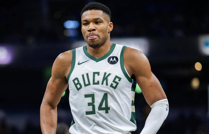 皇冠官网-史诗级交易预案！字母哥远走西部加盟开拓者，NBA联盟格局大变|吉安尼斯·安特托孔波|雄鹿|季后赛|扬尼斯・阿德托昆博|达米安-利拉德_新浪体育_新浪新闻